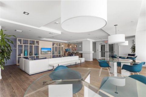 Condominio en venta en Miami, Florida, 2 dormitorios, 88.35 m2 № 1986022 - foto 23