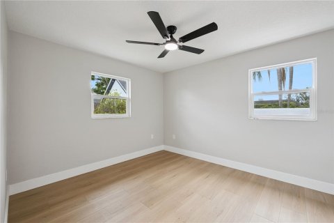 House in Winter Park, Florida 3 bedrooms, 151.15 sq.m. № 2238671 - photo 25