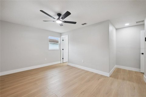 House in Winter Park, Florida 3 bedrooms, 151.15 sq.m. № 2238671 - photo 21
