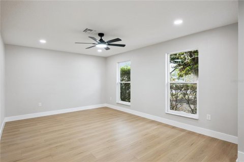 House in Winter Park, Florida 3 bedrooms, 151.15 sq.m. № 2238671 - photo 6