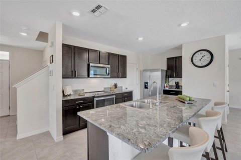 House in Wesley Chapel, Florida 4 bedrooms, 209.96 sq.m. № 1587477 - photo 8