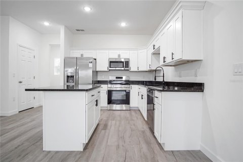 Appartement à louer à Haines City, Floride: 4 chambres, 158.49 m2 № 2218998 - photo 9