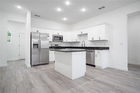 Appartement à louer à Haines City, Floride: 4 chambres, 158.49 m2 № 2218998 - photo 8