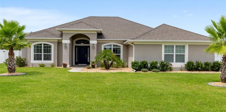 House in Ocala, Florida 4 bedrooms, 214.33 sq.m. № 1904242