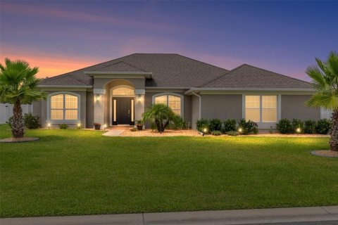 House in Ocala, Florida 4 bedrooms, 214.33 sq.m. № 1904242 - photo 2