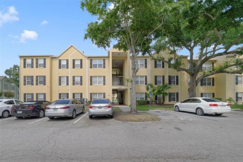 Condominio en venta en Orlando, Florida, 3 dormitorios, 92.25 m2 № 2155908 - foto 2