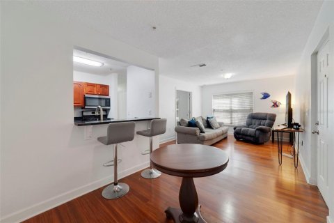 Condominio en venta en Orlando, Florida, 3 dormitorios, 92.25 m2 № 2155908 - foto 5