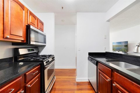 Condominio en venta en Orlando, Florida, 3 dormitorios, 92.25 m2 № 2155908 - foto 8
