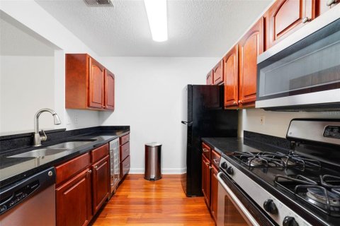 Condominio en venta en Orlando, Florida, 3 dormitorios, 92.25 m2 № 2155908 - foto 7