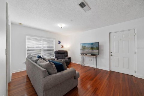 Condominio en venta en Orlando, Florida, 3 dormitorios, 92.25 m2 № 2155908 - foto 4