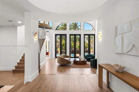 House in Fort Lauderdale, Florida 6 bedrooms, 513.38 sq.m. № 1869930 - photo 7