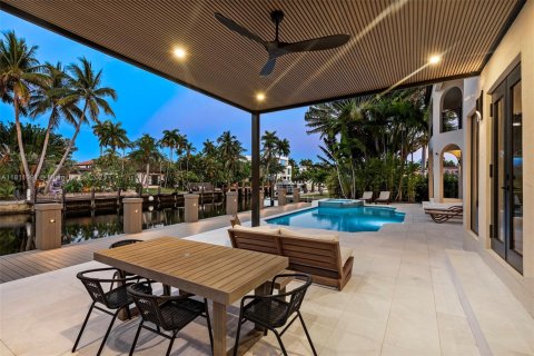 House in Fort Lauderdale, Florida 6 bedrooms, 513.38 sq.m. № 1869930 - photo 21