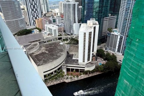 Copropriété à vendre à Miami, Floride: 3 chambres, 131.83 m2 № 2386907 - photo 16