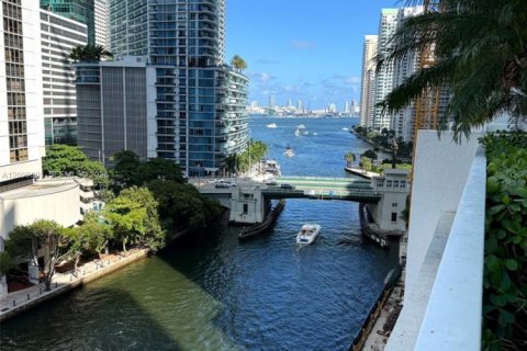 Copropriété à vendre à Miami, Floride: 3 chambres, 131.83 m2 № 2386907 - photo 18