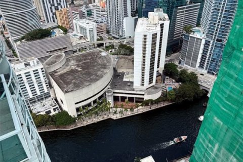 Copropriété à vendre à Miami, Floride: 3 chambres, 131.83 m2 № 2386907 - photo 14