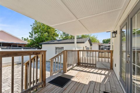 House in Tampa, Florida 4 bedrooms, 115.38 sq.m. № 2100068 - photo 22