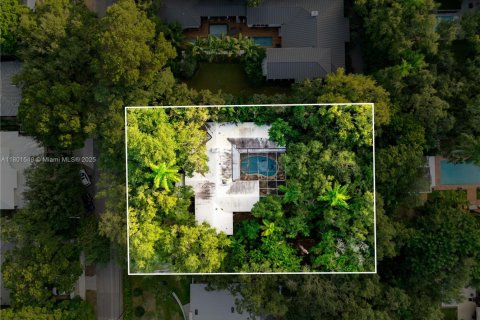 Casa en venta en Miami, Florida, 3 dormitorios, 241.92 m2 № 1862145 - foto 4