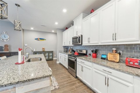 House in Apollo Beach, Florida 4 bedrooms, 215.07 sq.m. № 1556134 - photo 21