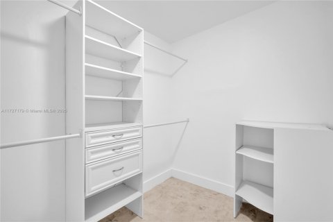 Купить виллу или дом в Майами, Флорида 2 спальни, 79.62м2, № 1957524 - фото 23