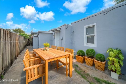 Купить виллу или дом в Майами, Флорида 2 спальни, 79.62м2, № 1957524 - фото 7