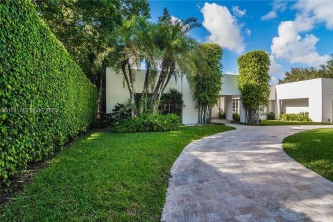 Villa ou maison à Miami, Floride 6 chambres, 405.15 m2 № 2037668
