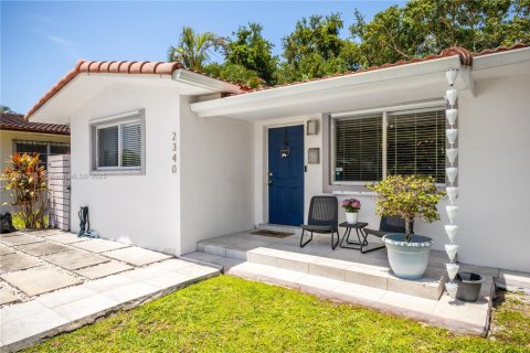 House in Miami, Florida 3 bedrooms, 177.44 sq.m. № 1746233 - photo 23