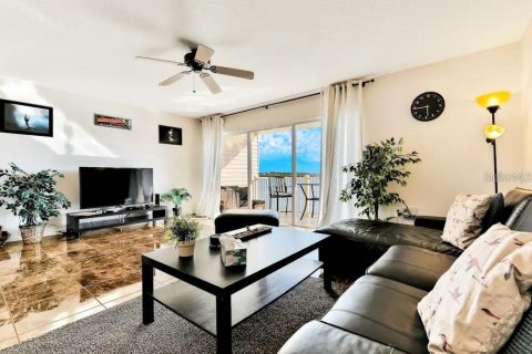 Condo in Indian Shores, Florida, 2 bedrooms  № 1637982 - photo 4
