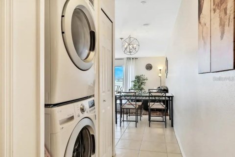 Condo in Indian Shores, Florida, 2 bedrooms  № 1637982 - photo 23