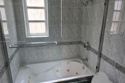 Condominio en alquiler en Miami Beach, Florida, 1 dormitorio, 57.97 m2 № 2052407 - foto 6