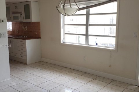 Condominio en alquiler en Miami Beach, Florida, 1 dormitorio, 57.97 m2 № 2052407 - foto 21