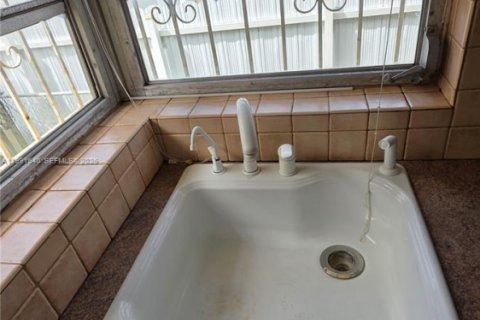 Condominio en alquiler en Miami Beach, Florida, 1 dormitorio, 57.97 m2 № 2052407 - foto 4