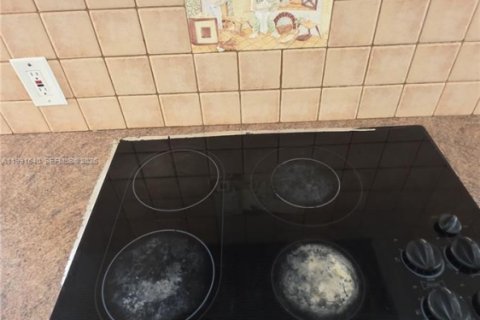 Condominio en alquiler en Miami Beach, Florida, 1 dormitorio, 57.97 m2 № 2052407 - foto 18