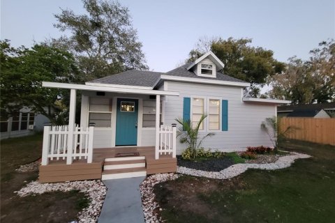 Casa en Zephyrhills, Florida 3 dormitorios, 115.2 m2 № 2139558