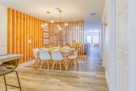 Apartment in Miami, Florida 2 bedrooms, 55.74 sq.m. № 2022458 - photo 7