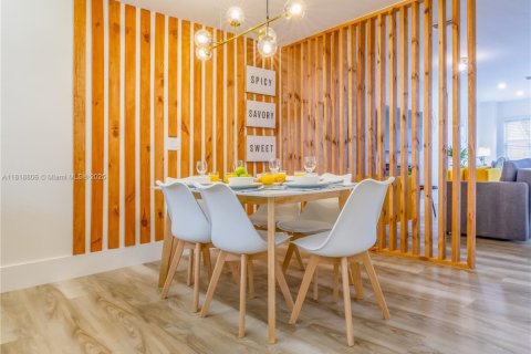 Apartment in Miami, Florida 2 bedrooms, 55.74 sq.m. № 2022458 - photo 5