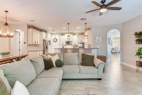 House in Bradenton, Florida 5 bedrooms, 342.44 sq.m. № 1894011 - photo 27