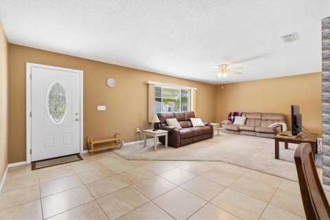 House in Summerfield, Florida 2 bedrooms, 155.89 sq.m. № 1909220 - photo 9