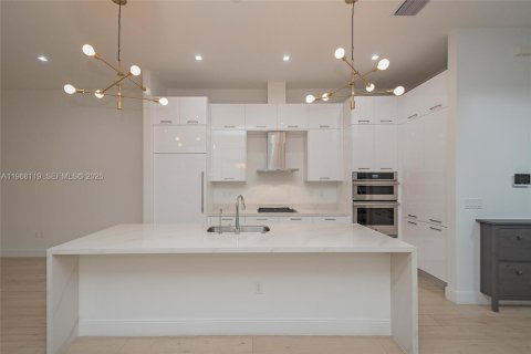 Villa ou maison à vendre à Doral, Floride: 3 chambres, 209.68 m2 № 2243940 - photo 8