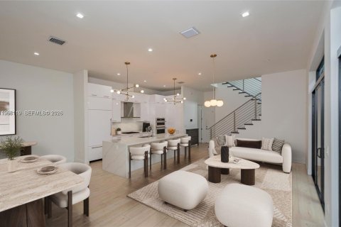 Villa ou maison à vendre à Doral, Floride: 3 chambres, 209.68 m2 № 2243940 - photo 3