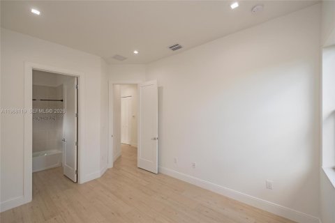 Villa ou maison à vendre à Doral, Floride: 3 chambres, 209.68 m2 № 2243940 - photo 18