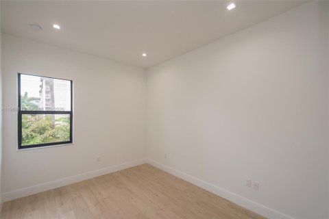 Villa ou maison à vendre à Doral, Floride: 3 chambres, 209.68 m2 № 2243940 - photo 16