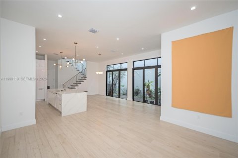 Villa ou maison à vendre à Doral, Floride: 3 chambres, 209.68 m2 № 2243940 - photo 12