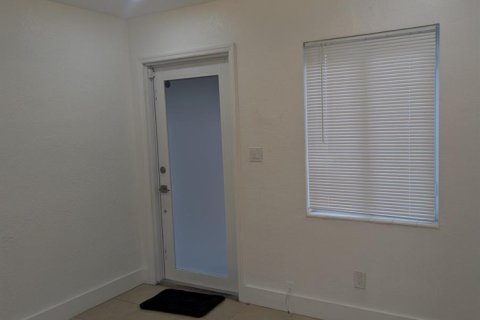 Villa ou maison à vendre à Fort Lauderdale, Floride: 3 chambres, 67.45 m2 № 2077543 - photo 3