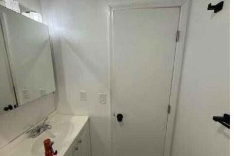 Villa ou maison à vendre à Fort Lauderdale, Floride: 3 chambres, 67.45 m2 № 2077543 - photo 11