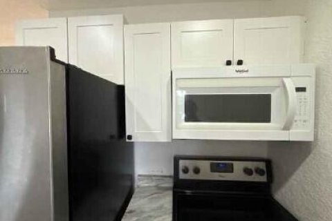 Villa ou maison à vendre à Fort Lauderdale, Floride: 3 chambres, 67.45 m2 № 2077543 - photo 8