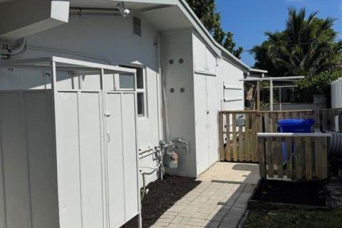 House in Pompano Beach, Florida 3 bedrooms, 155.98 sq.m. № 2086711 - photo 4