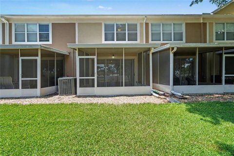 Touwnhouse à vendre à Tampa, Floride: 3 chambres, 150.97 m2 № 2236257 - photo 16