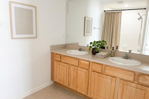 Touwnhouse à vendre à Tampa, Floride: 3 chambres, 150.97 m2 № 2236257 - photo 10