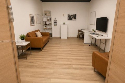Propiedad comercial en venta en Hollywood, Florida № 2153802 - foto 7
