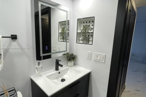 Condominio en venta en North Palm Beach, Florida, 2 dormitorios, 100.71 m2 № 1862021 - foto 10